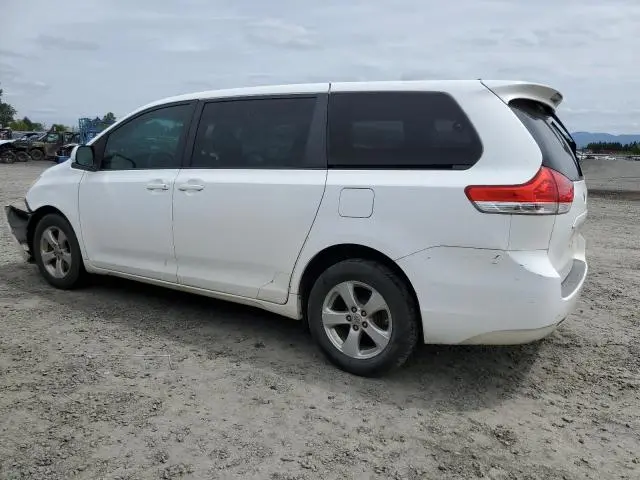 2011 TOYOTA SIENNA LE  