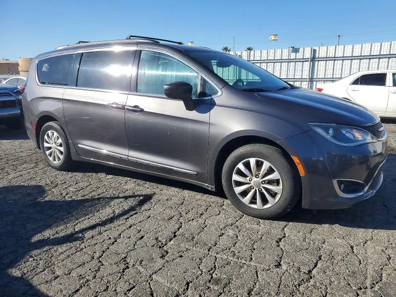 2017 CHRYSLER PACIFICA TOURING L  
