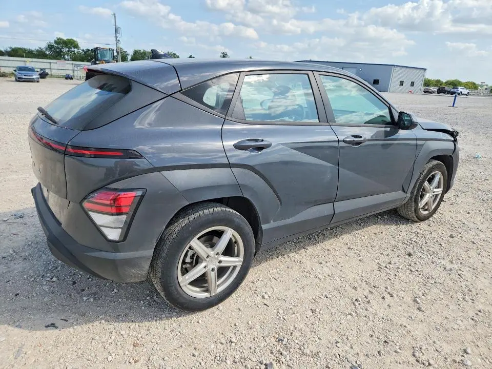 2024 HYUNDAI KONA SE  