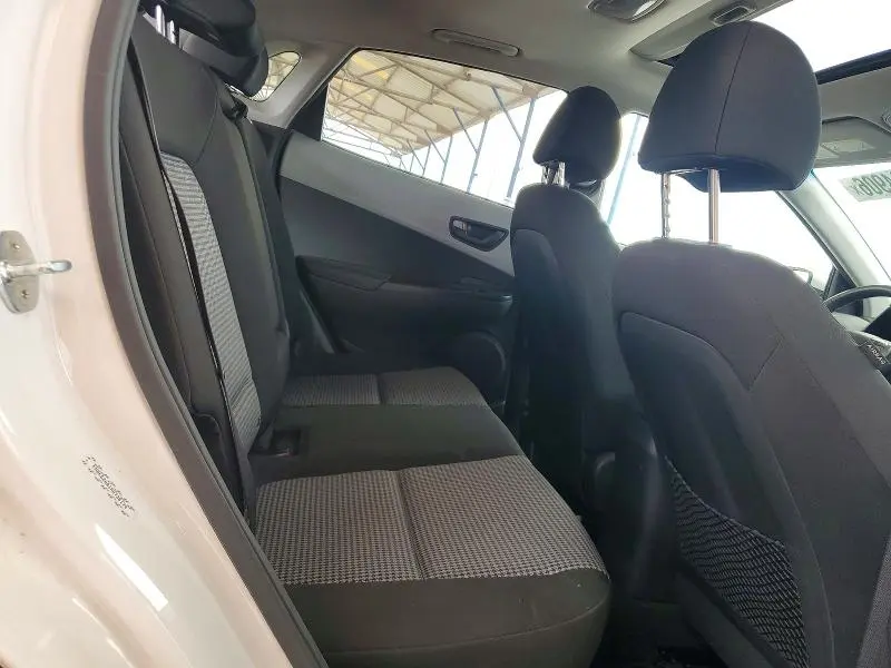 2021 HYUNDAI KONA SEL PLUS  