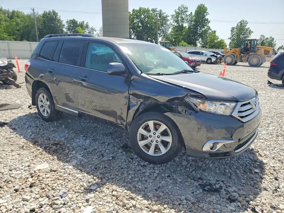 2013 TOYOTA HIGHLANDER PLUS  