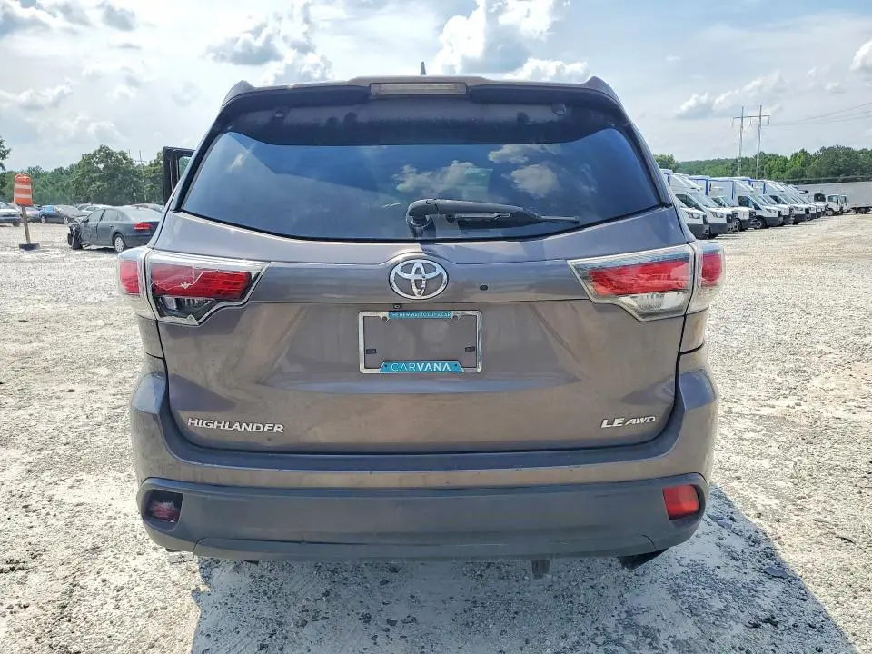 2015 TOYOTA HIGHLANDER LE PLUS  