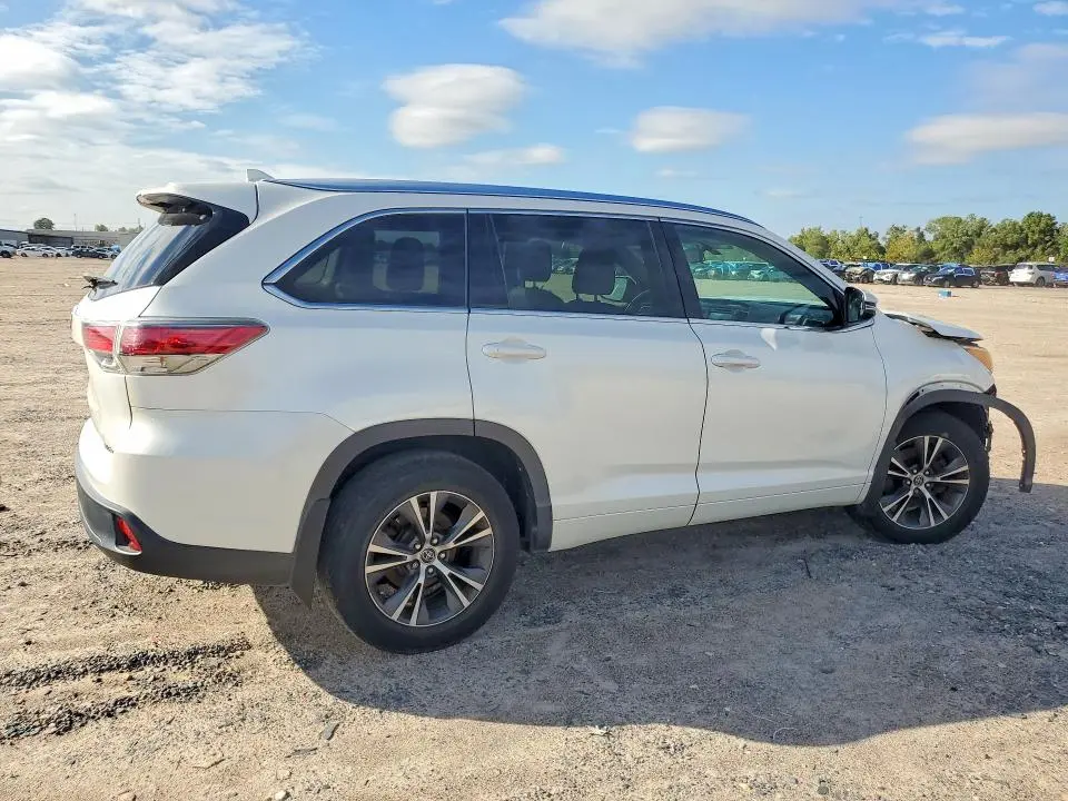 2016 TOYOTA HIGHLANDER XLE  