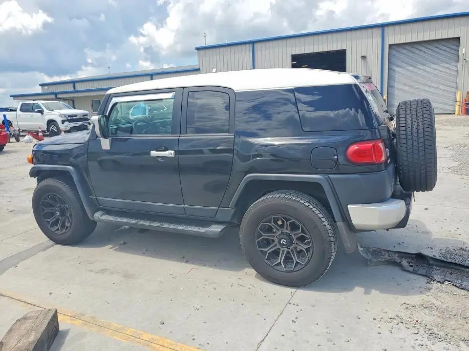 2010 TOYOTA FJ CRUISER BASE  