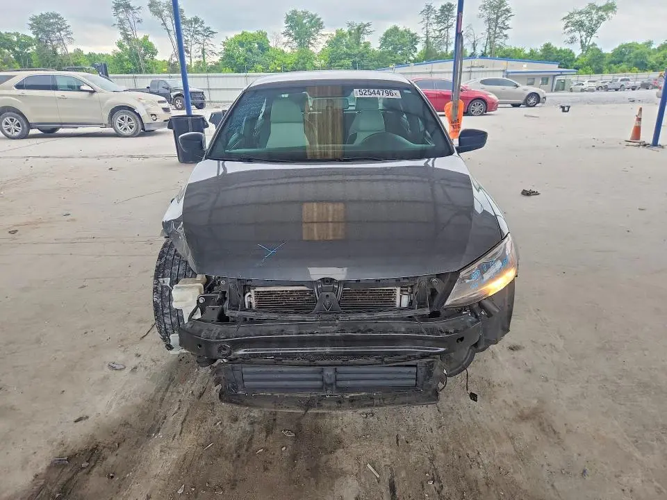 2016 VOLKSWAGEN JETTA SPORT  