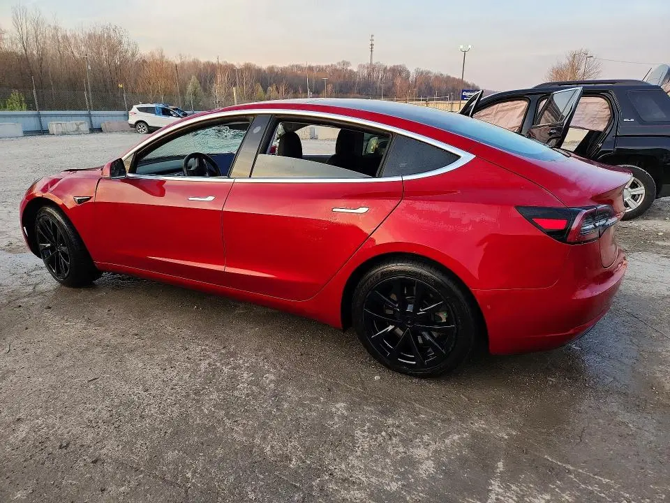 2018 TESLA MODEL 3   