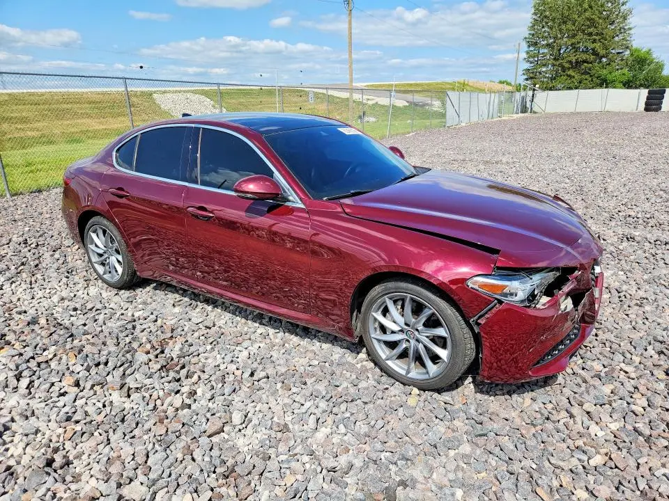 2017 ALFA ROMEO GIULIA Q4  