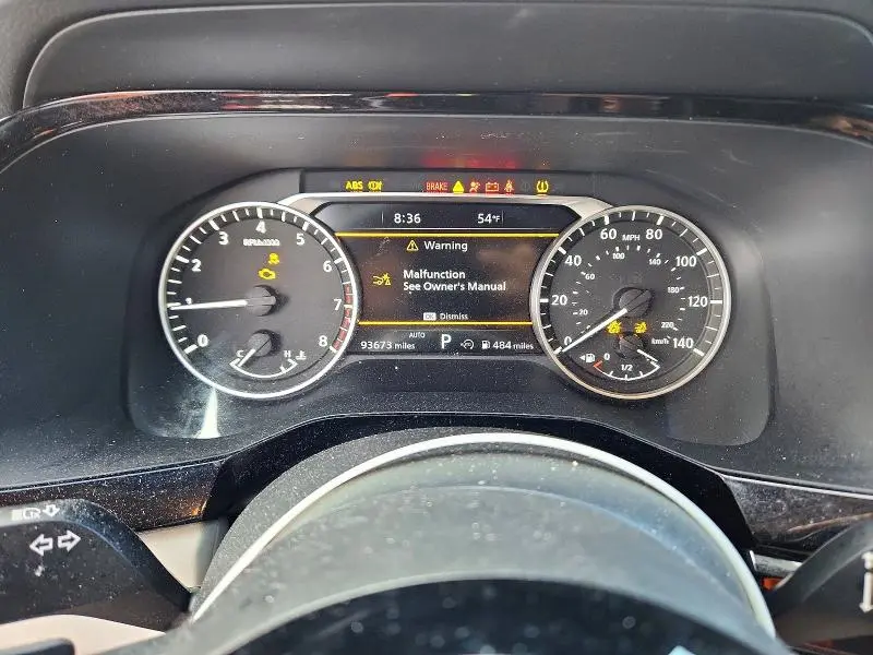 2022 NISSAN PATHFINDER SL  