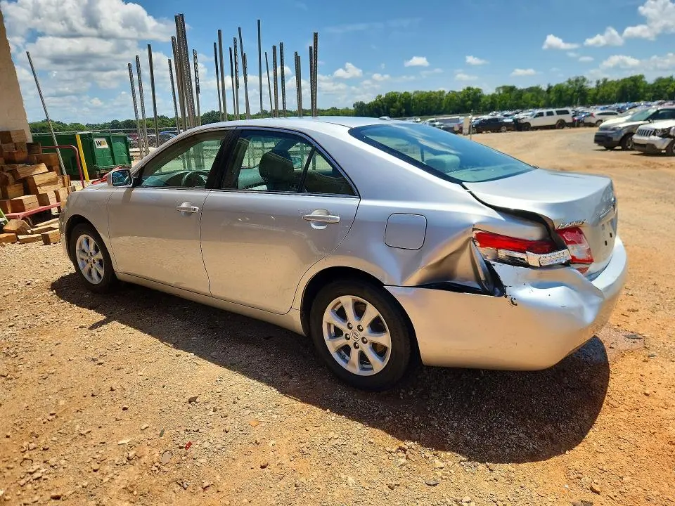 2011 TOYOTA CAMRY LE  