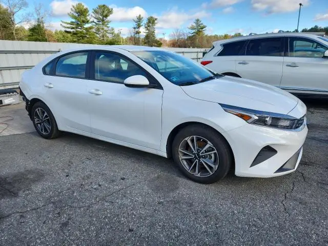 2024 KIA FORTE LX  