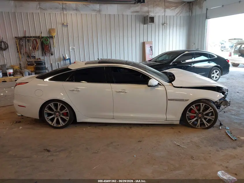 2015 JAGUAR XJ  