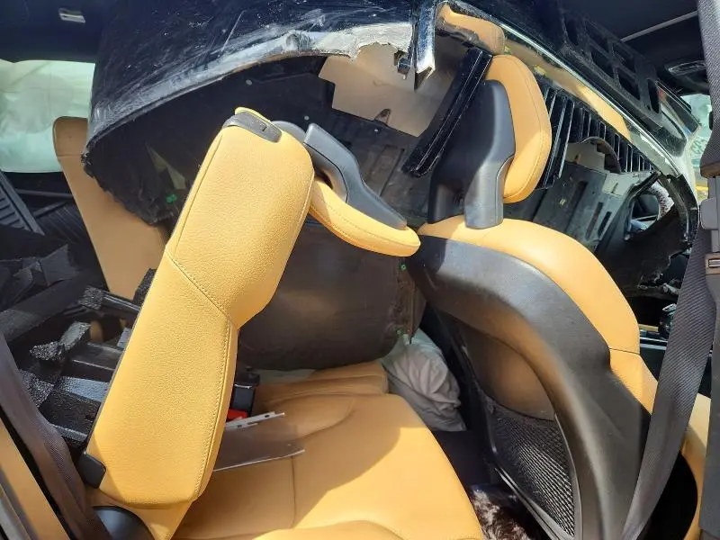 2018 VOLVO XC90 T5  