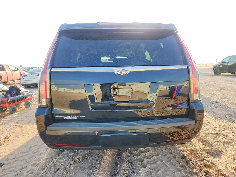 2018 CADILLAC ESCALADE PREMIUM LUXURY  