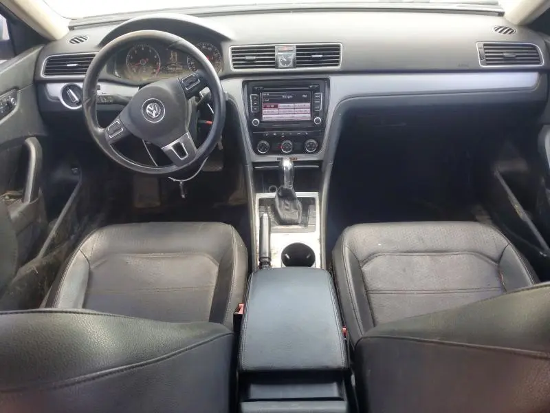 2013 VOLKSWAGEN PASSAT SE  