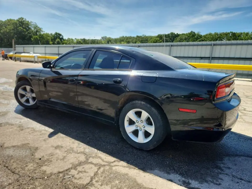2013 DODGE CHARGER SE  