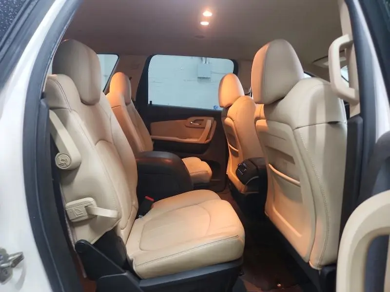 2010 CHEVROLET TRAVERSE LTZ  