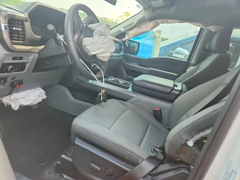 2025 FORD F150 XLT  