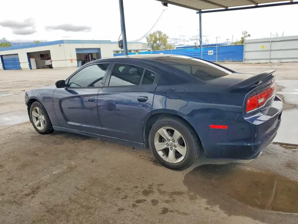2013 DODGE CHARGER SE  