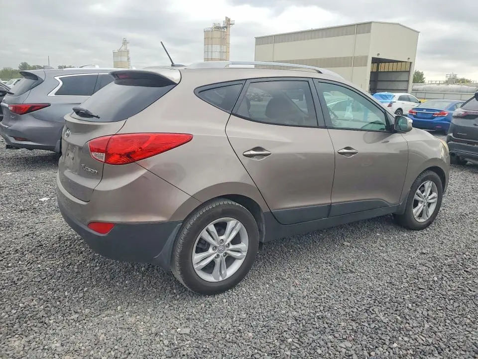 2013 HYUNDAI TUCSON GLS  