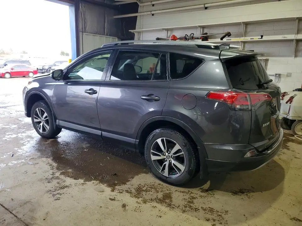 2017 TOYOTA RAV4 XLE  