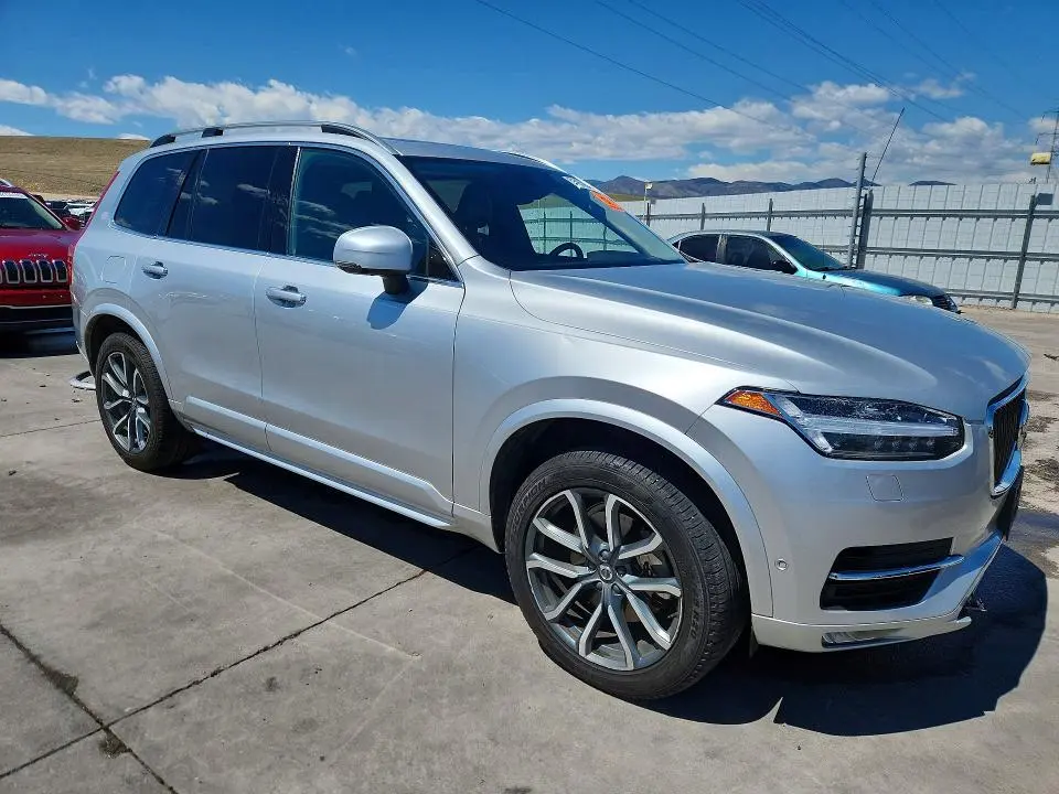2018 VOLVO XC90 T6  