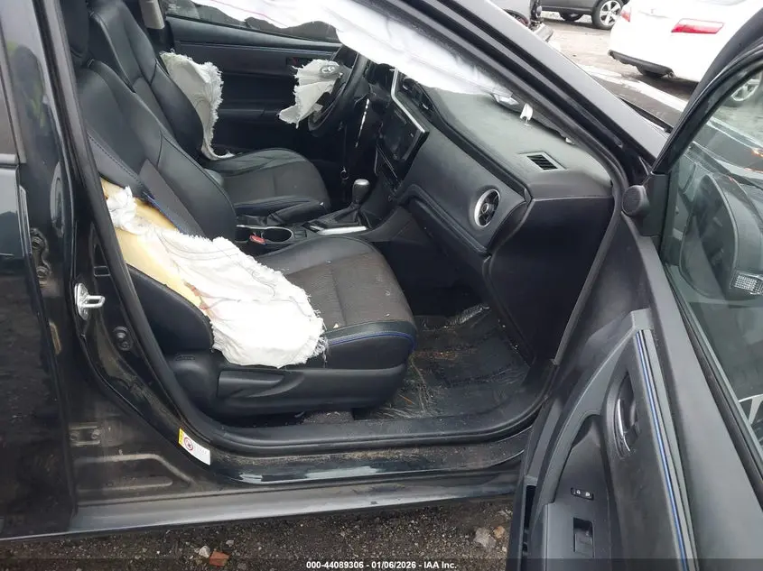 2017 TOYOTA COROLLA SE