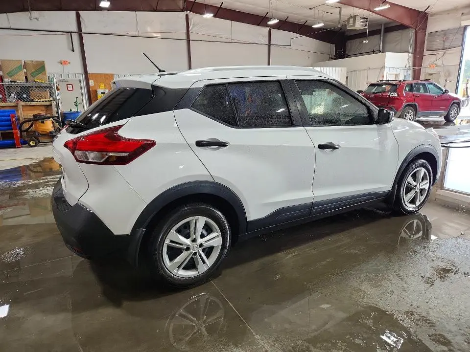2019 NISSAN KICKS S  