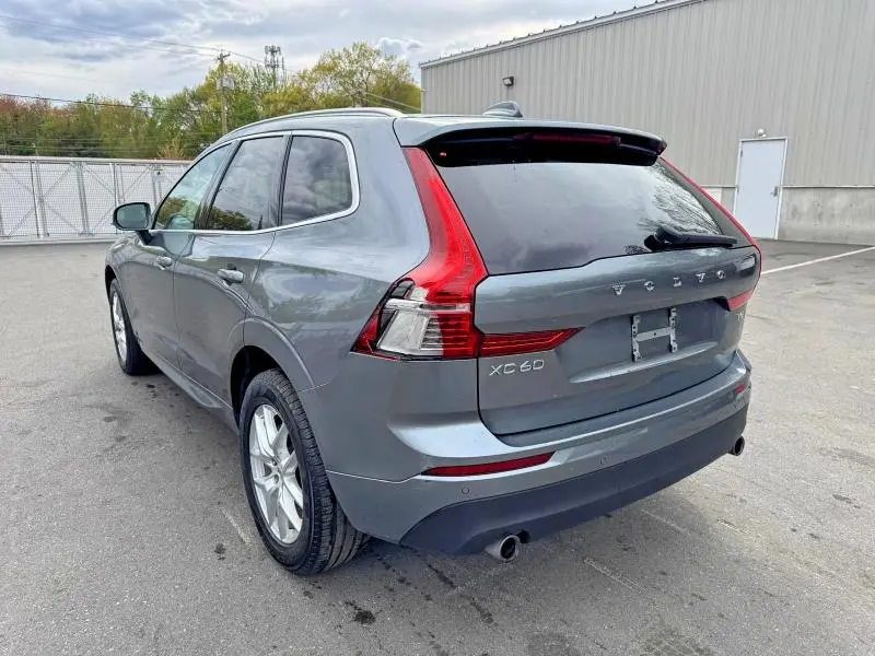 2021 VOLVO XC60 T5 MOMENTUM  