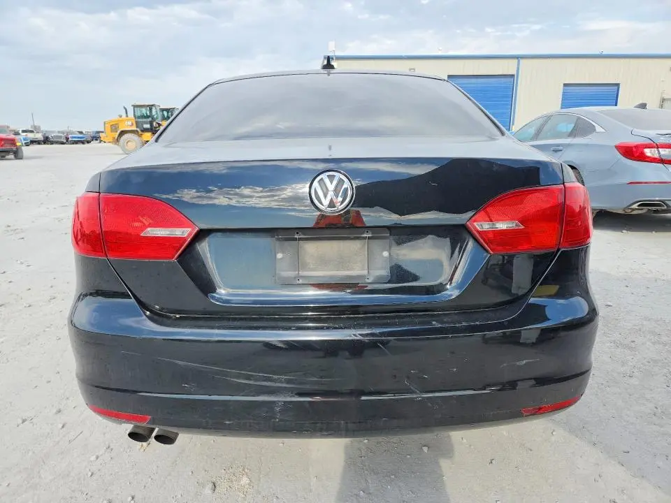 2013 VOLKSWAGEN JETTA SE  