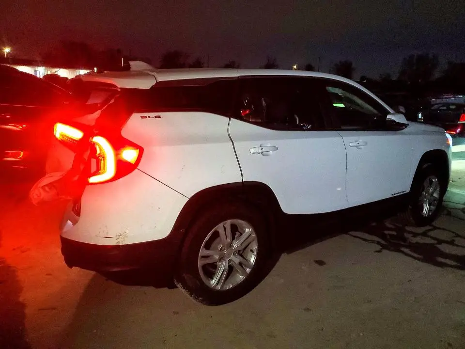 2023 GMC TERRAIN SLE  