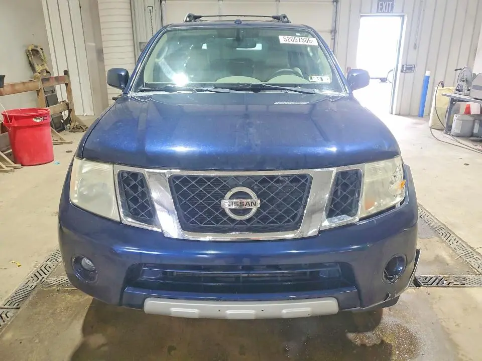 2011 NISSAN PATHFINDER S  