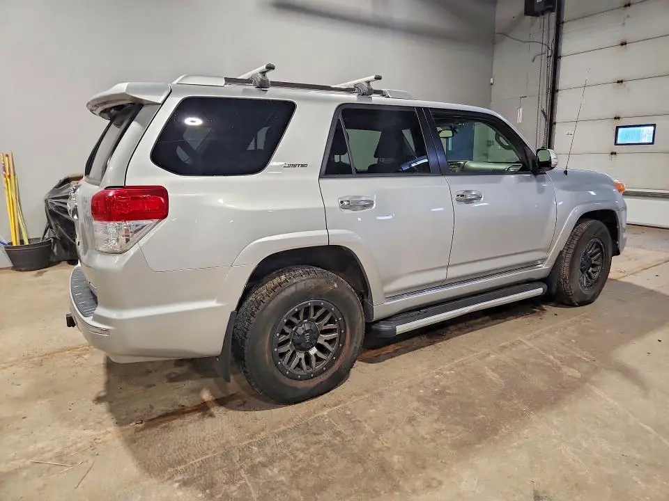 2013 TOYOTA 4RUNNER SR5  