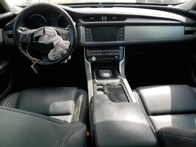 2018 JAGUAR XF PREMIUM  