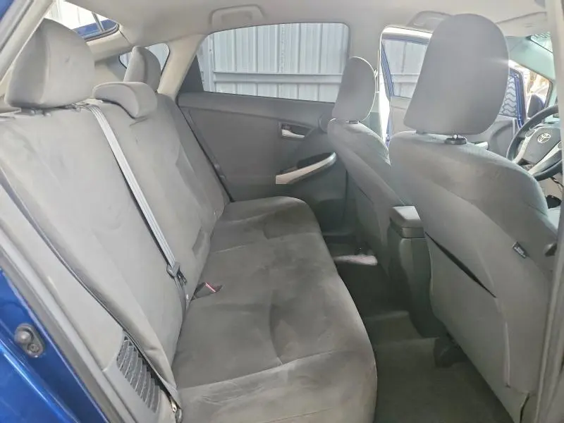 2010 TOYOTA PRIUS III  