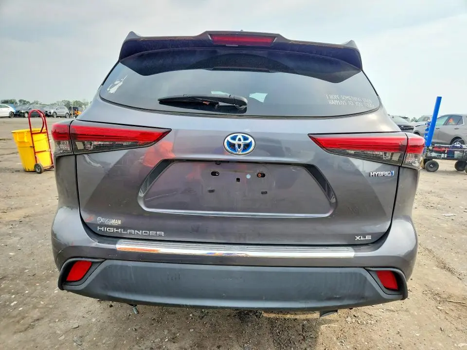 2020 TOYOTA HIGHLANDER HYBRID XLE  