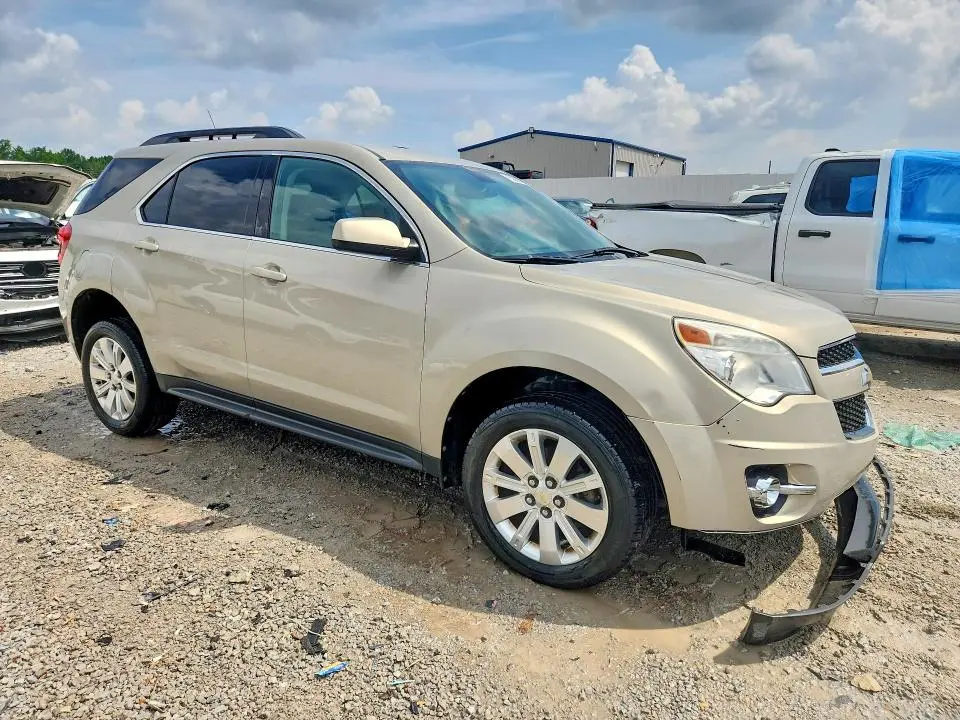2010 CHEVROLET EQUINOX LT  
