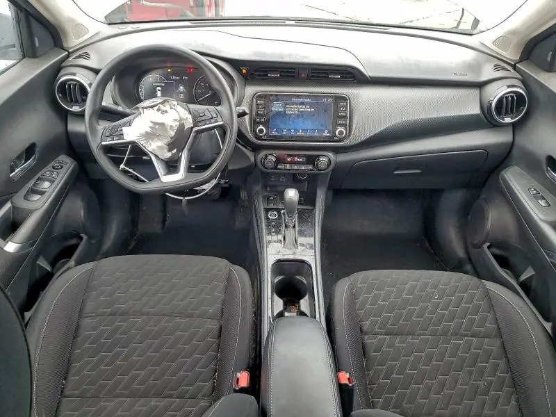 2022 NISSAN KICKS SV  