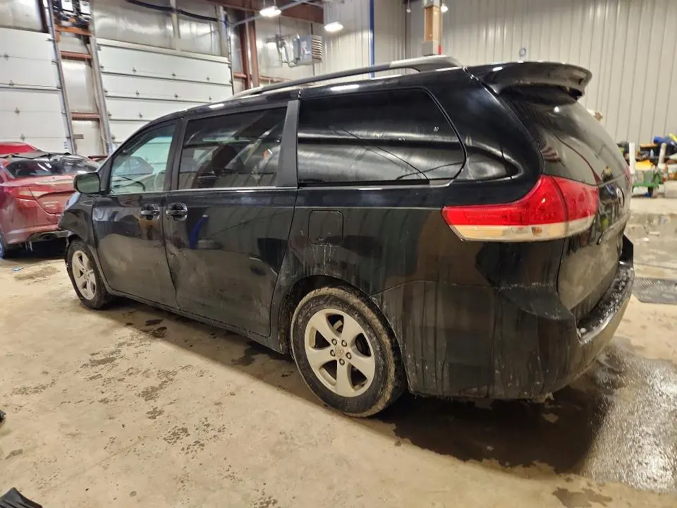 2011 TOYOTA SIENNA LE  