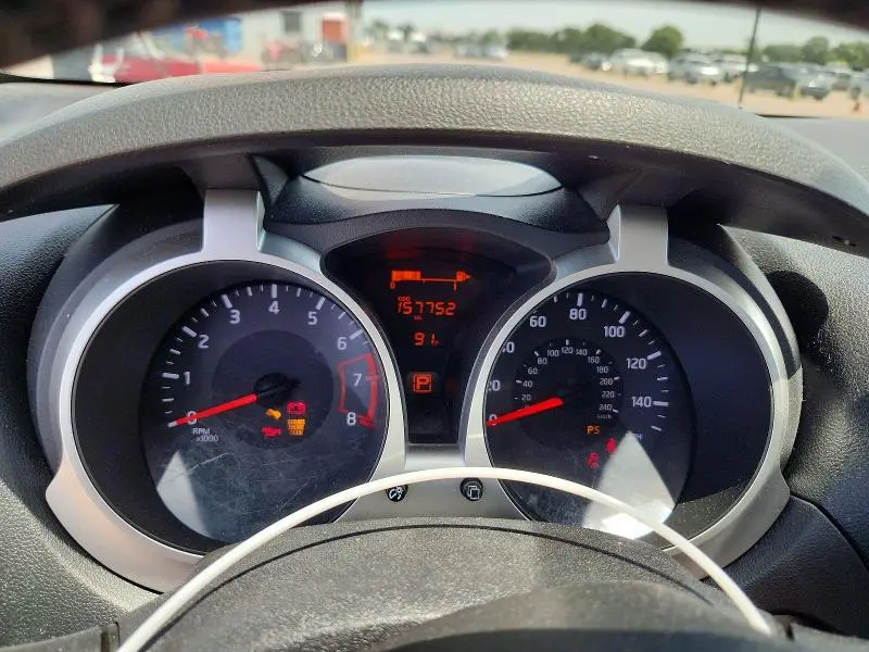 2016 NISSAN JUKE SV  