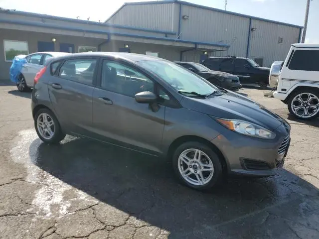 2017 FORD FIESTA SE  