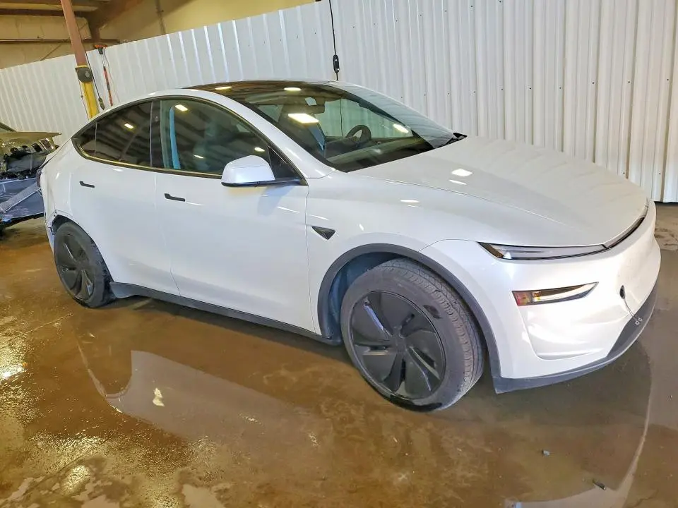 2026 TESLA MODEL Y   