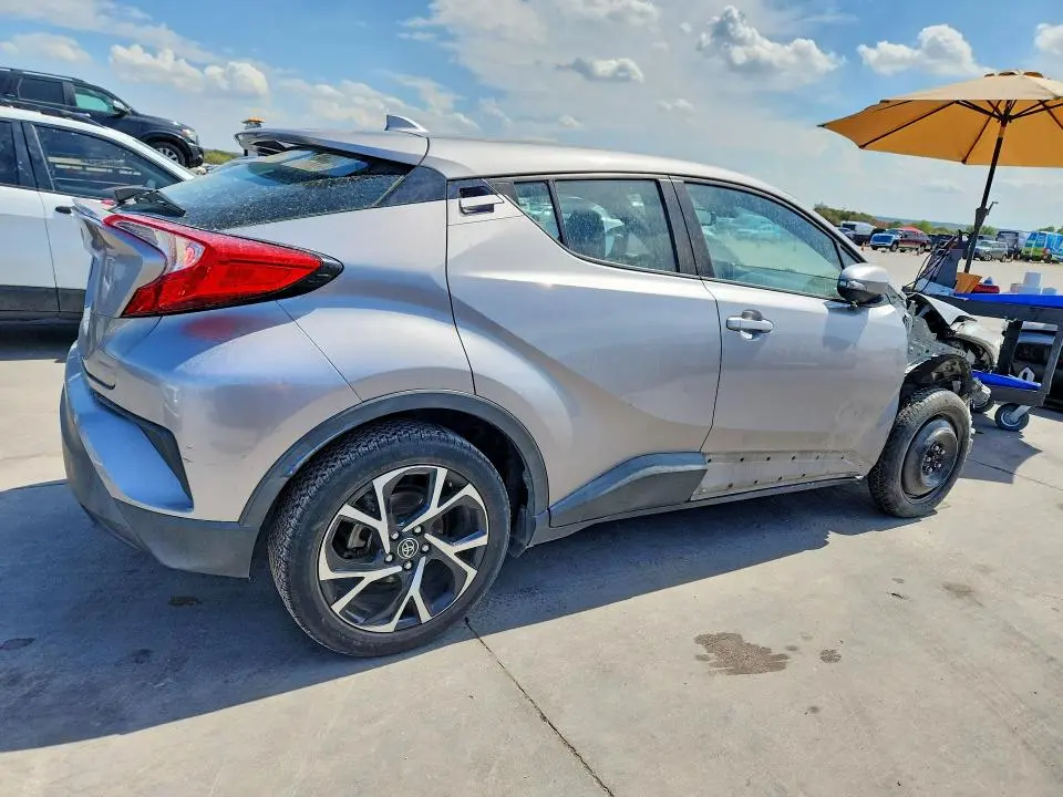 2018 TOYOTA C-HR XLE  
