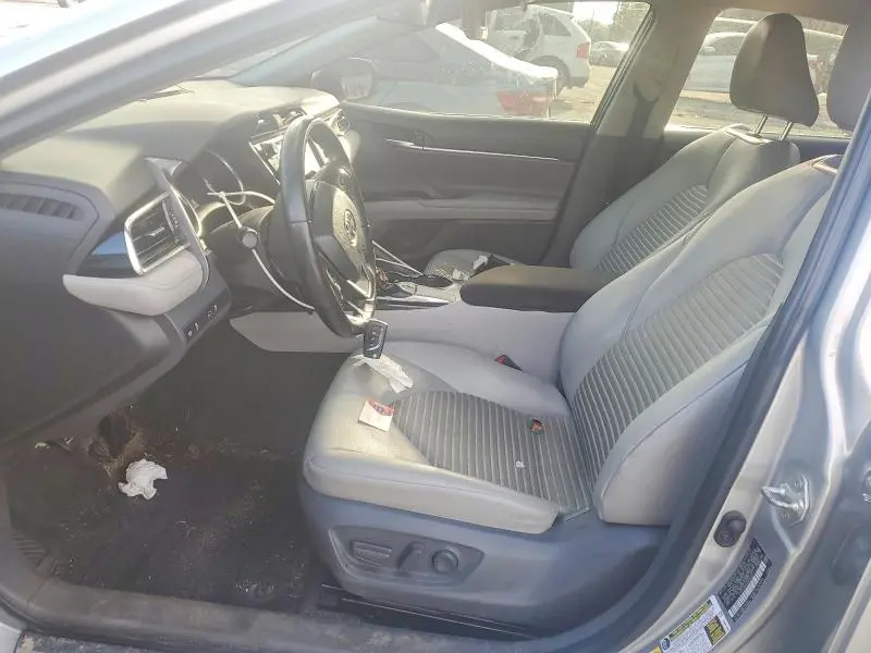 2018 TOYOTA CAMRY SE  