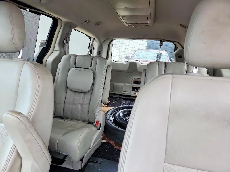 2013 CHRYSLER TOWN & COUNTRY TOURING L  