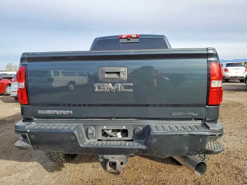 2017 GMC SIERRA K2500 DENALI  