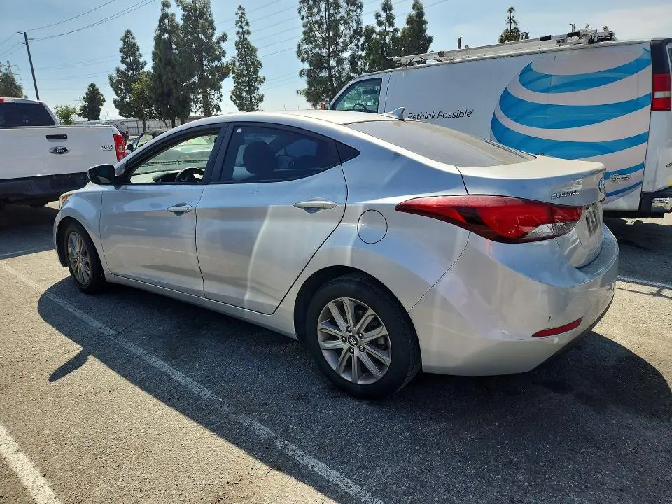 2014 HYUNDAI ELANTRA SE  