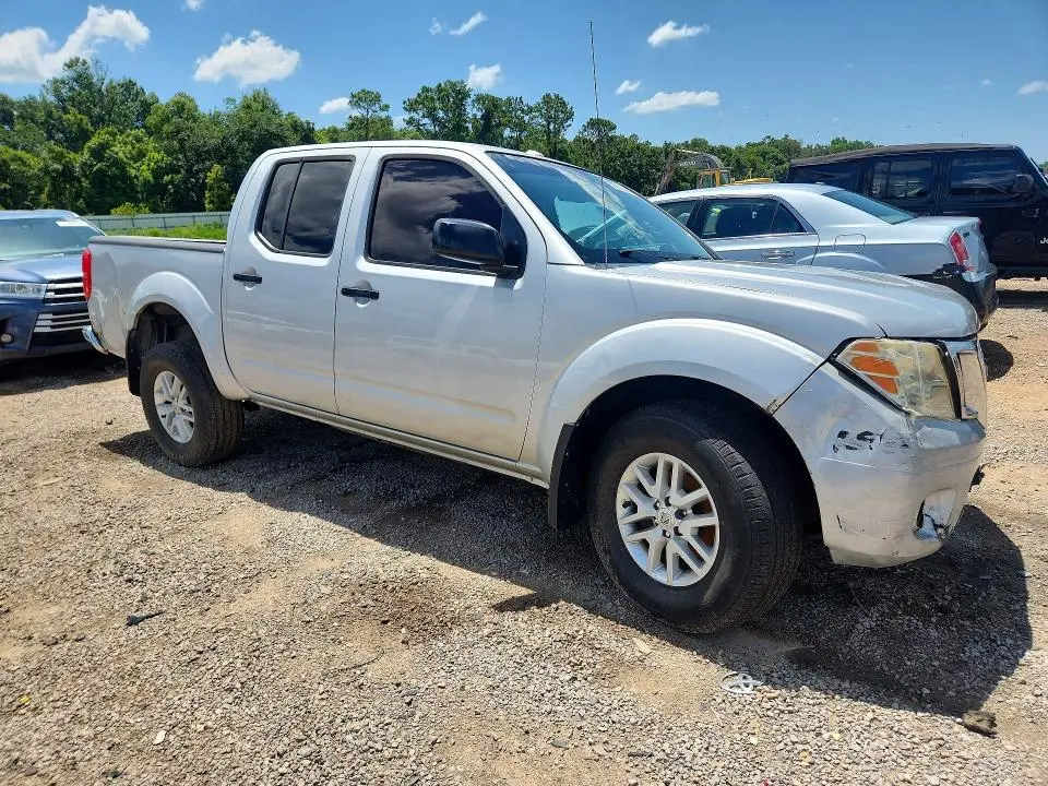 2014 NISSAN FRONTIER S  