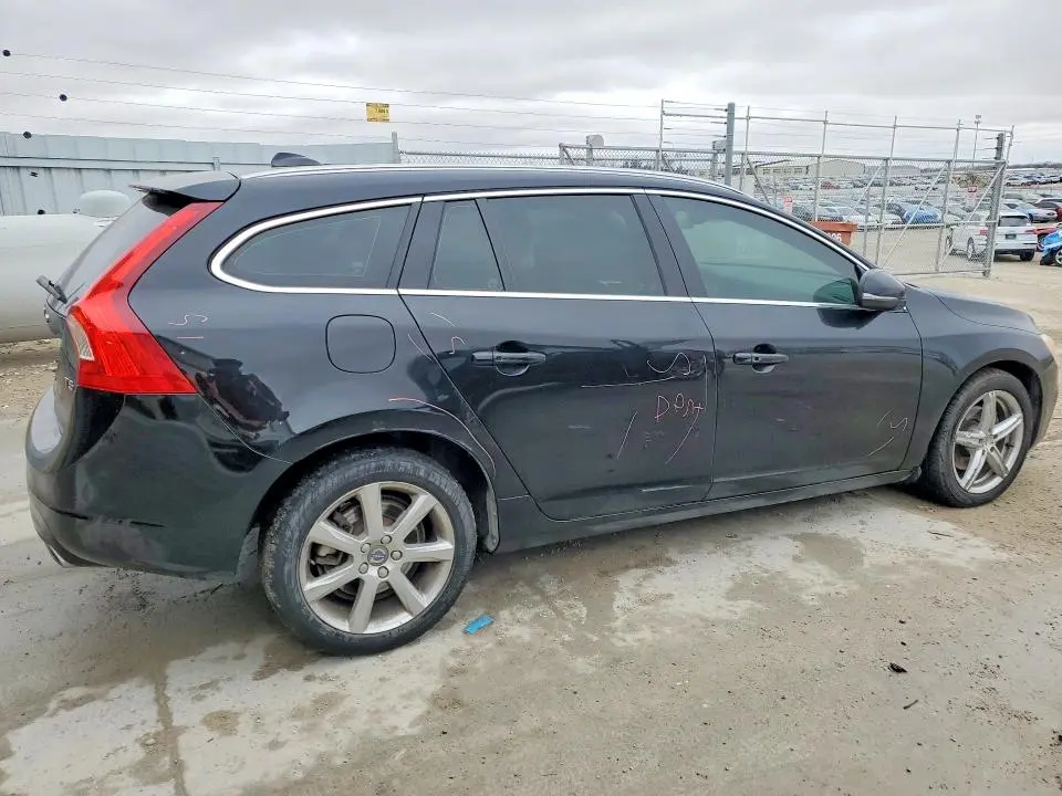 2017 VOLVO V60 T5 PREMIER  