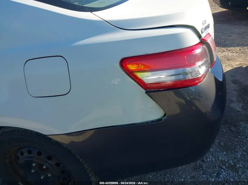 2010 TOYOTA CAMRY LE