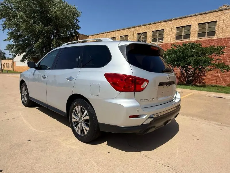 2018 NISSAN PATHFINDER SV  